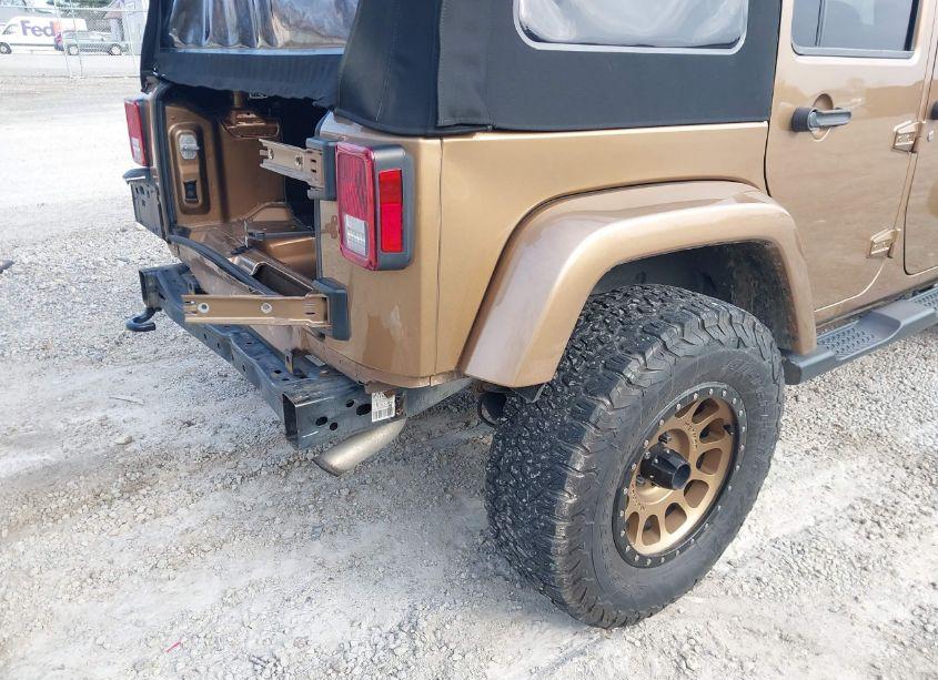 Photo 19 of 2015 Jeep Wrangler UNLIMITED SAHARA (VIN 1C4BJWEG9FL589152)