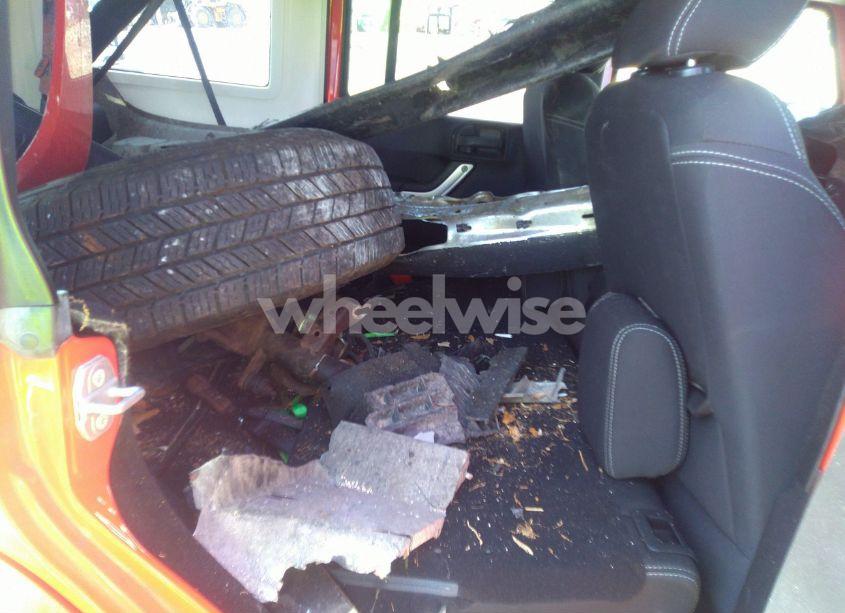 Photo 8 of 2015 Jeep Wrangler UNLIMITED SAHARA (VIN 1C4BJWEG9FL613272)