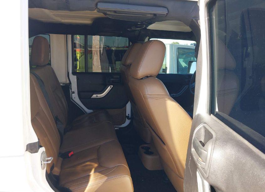 Photo 8 of 2015 Jeep Wrangler UNLIMITED SAHARA (VIN 1C4BJWEG9FL614065)