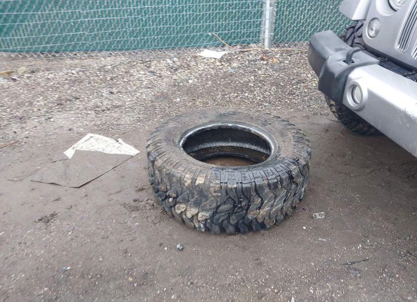 Photo 12 of 2016 Jeep Wrangler UNLIMITED SAHARA (VIN 1C4BJWEG9GL181574)