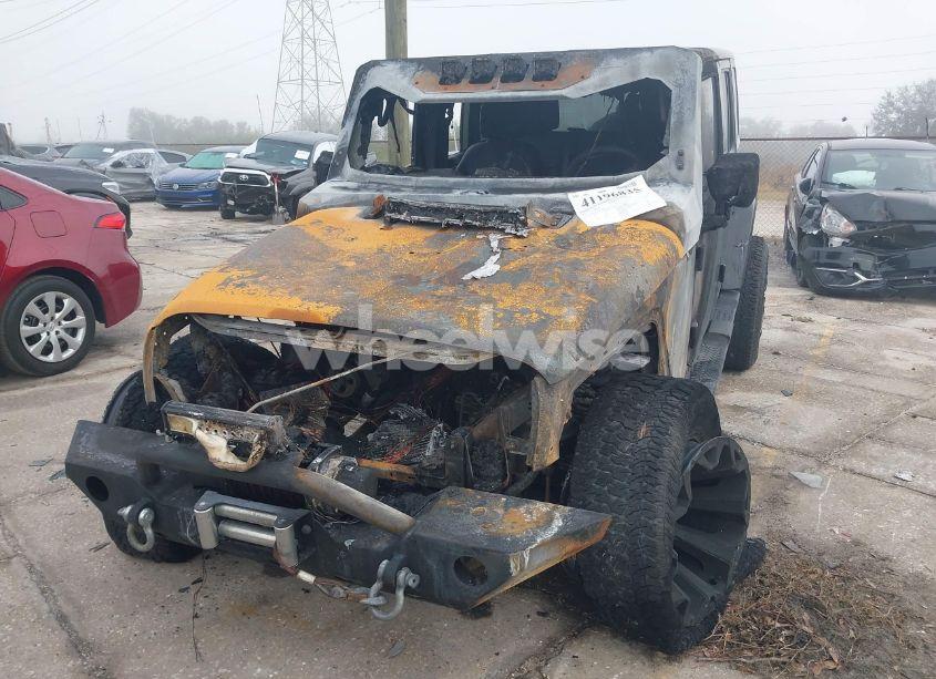 Photo 6 of 2016 Jeep Wrangler UNLIMITED SAHARA (VIN 1C4BJWEG9GL213388)