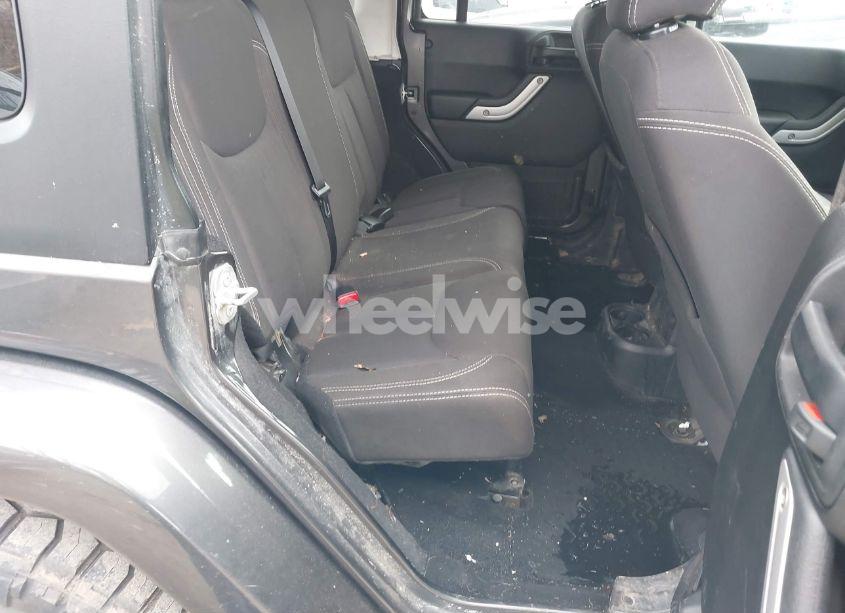 Photo 8 of 2017 Jeep Wrangler UNLIMITED SAHARA 4X4 (VIN 1C4BJWEG9HL541041)