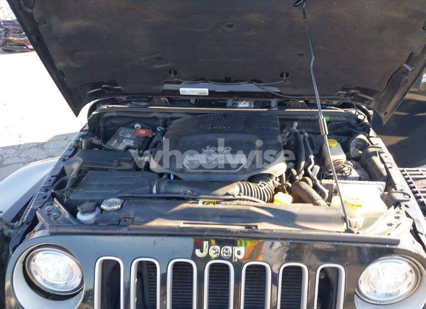 Photo 10 of 2017 Jeep Wrangler UNLIMITED SAHARA 4X4 (VIN 1C4BJWEG9HL658652)