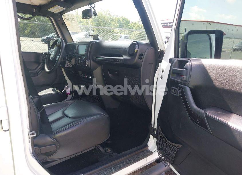 Photo 5 of 2017 Jeep Wrangler UNLIMITED SMOKY MOUNTAIN 4X4 (VIN 1C4BJWEG9HL708837)