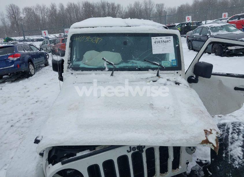 Photo 13 of 2018 Jeep Wrangler JK UNLIMITED ALTITUDE 4X4 (VIN 1C4BJWEG9JL852488)