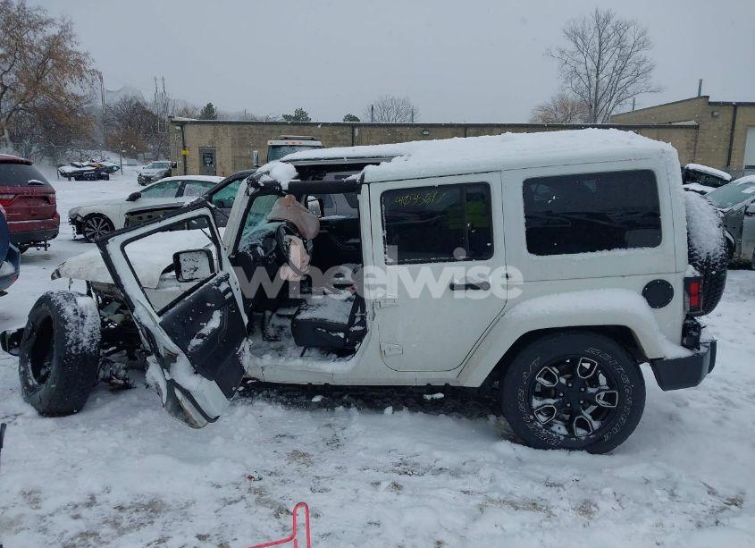 Photo 15 of 2018 Jeep Wrangler JK UNLIMITED ALTITUDE 4X4 (VIN 1C4BJWEG9JL852488)