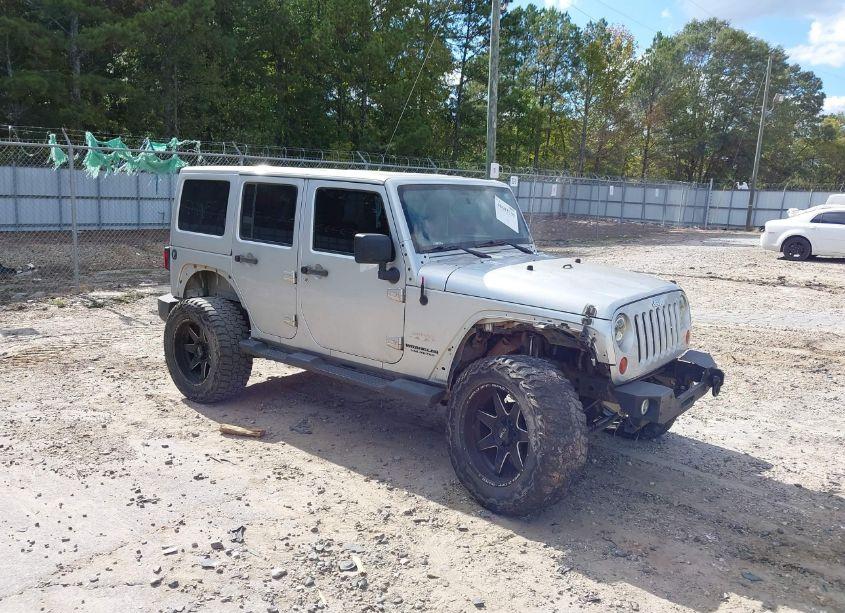 2012 Jeep Wrangler UNLIMITED SAHARA (VIN 1C4BJWEGXCL177561) main photo