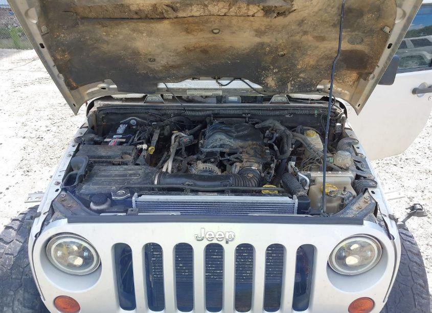 Photo 10 of 2012 Jeep Wrangler UNLIMITED SAHARA (VIN 1C4BJWEGXCL177561)