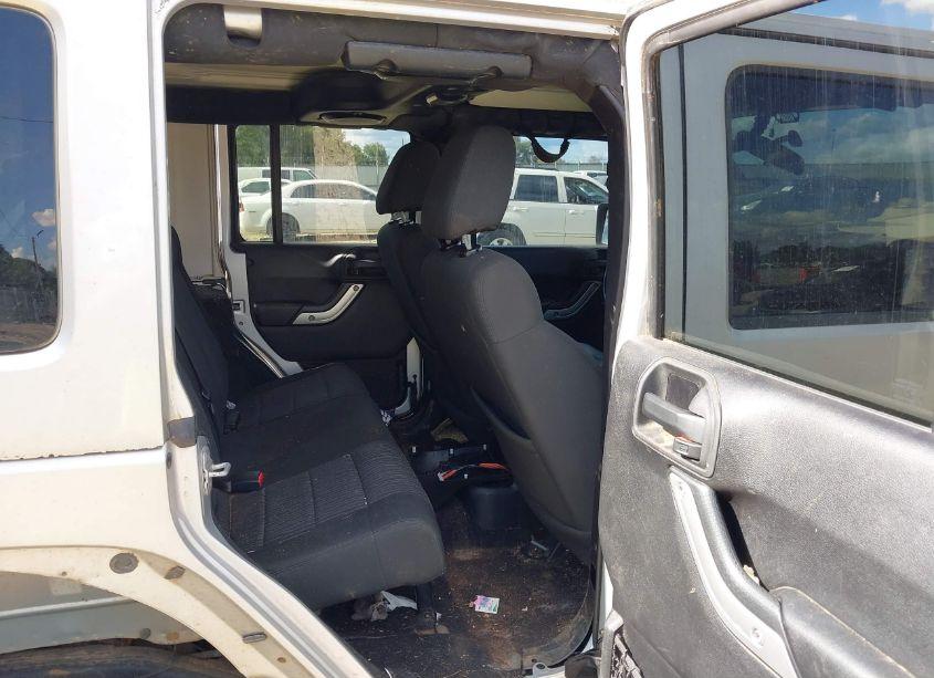 Photo 8 of 2012 Jeep Wrangler UNLIMITED SAHARA (VIN 1C4BJWEGXCL177561)