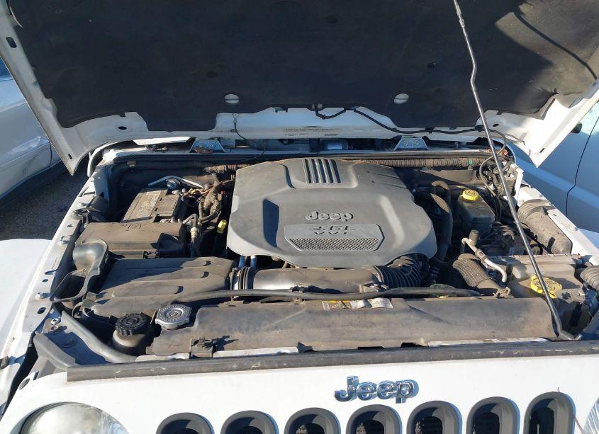 Photo 10 of 2012 Jeep Wrangler UNLIMITED SAHARA (VIN 1C4BJWEGXCL236754)