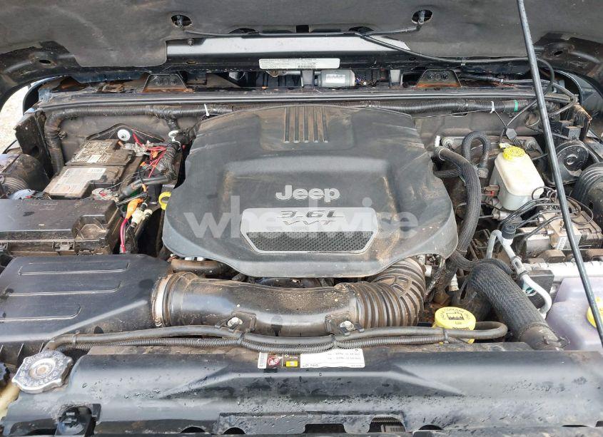 Photo 10 of 2013 Jeep Wrangler UNLIMITED SAHARA (VIN 1C4BJWEGXDL536795)