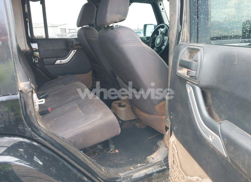 Photo 8 of 2013 Jeep Wrangler UNLIMITED SAHARA (VIN 1C4BJWEGXDL536795)