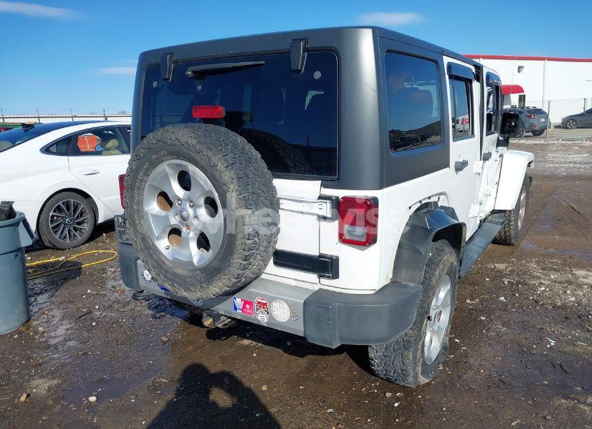 Photo 4 of 2013 Jeep Wrangler UNLIMITED SAHARA (VIN 1C4BJWEGXDL692724)