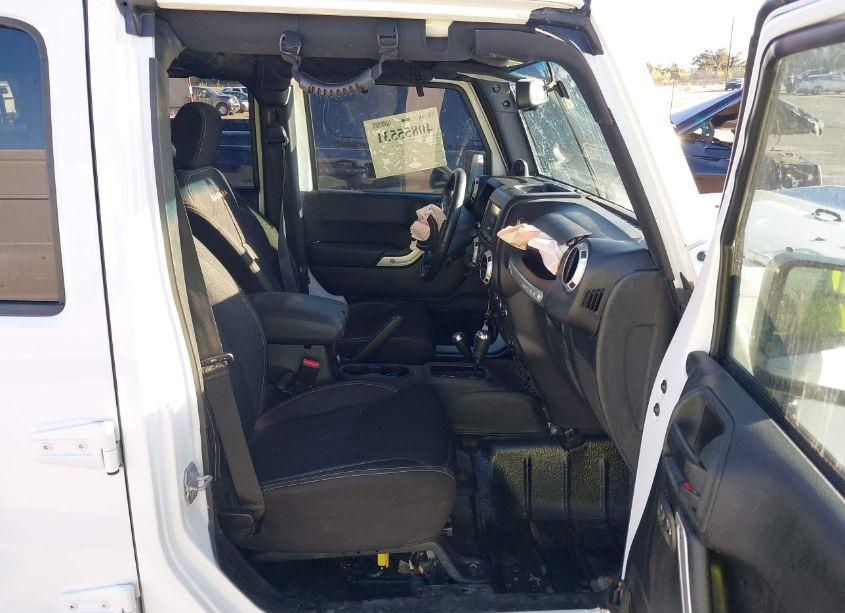 Photo 5 of 2014 Jeep Wrangler UNLIMITED SAHARA (VIN 1C4BJWEGXEL195786)