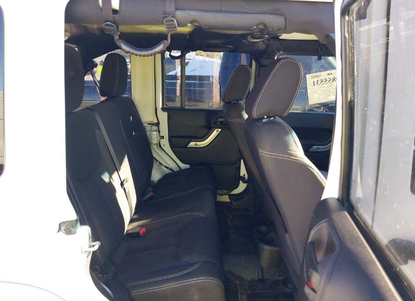 Photo 8 of 2014 Jeep Wrangler UNLIMITED SAHARA (VIN 1C4BJWEGXEL195786)