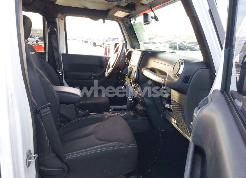 Photo 5 of 2014 Jeep Wrangler UNLIMITED SAHARA (VIN 1C4BJWEGXEL259423)