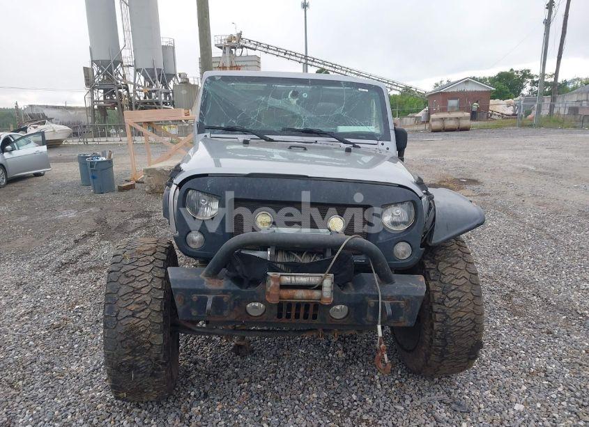 Photo 12 of 2015 Jeep Wrangler UNLIMITED SAHARA (VIN 1C4BJWEGXFL646961)