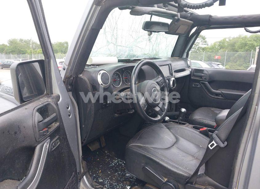 Photo 5 of 2015 Jeep Wrangler UNLIMITED SAHARA (VIN 1C4BJWEGXFL646961)