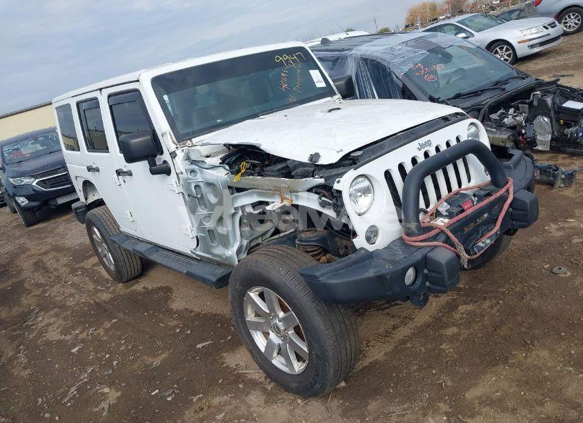 2015 Jeep Wrangler UNLIMITED SAHARA (VIN 1C4BJWEGXFL669947) main photo