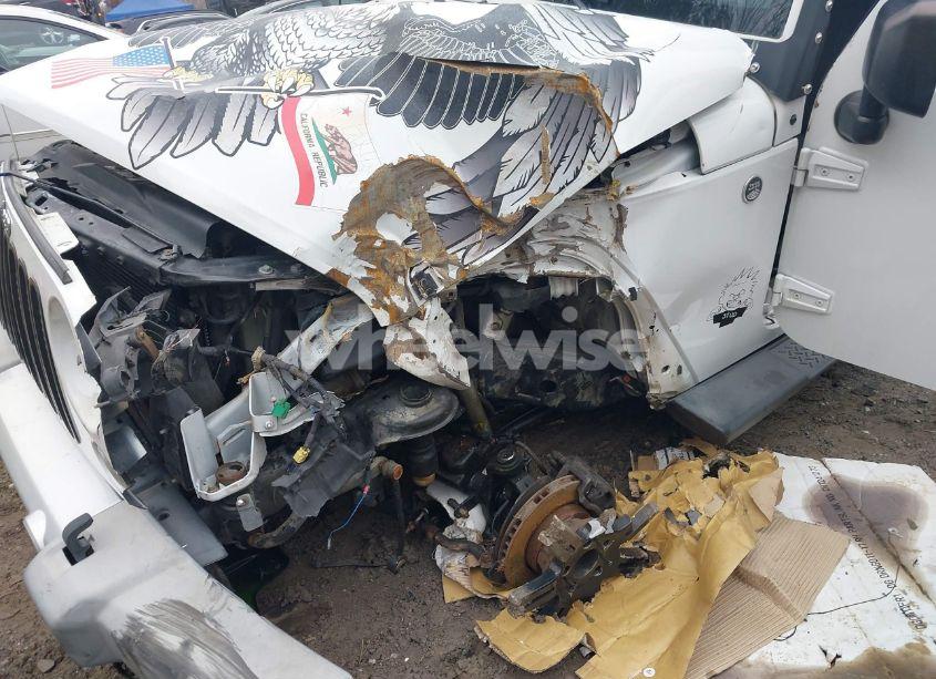 Photo 6 of 2015 Jeep Wrangler UNLIMITED SAHARA (VIN 1C4BJWEGXFL713140)