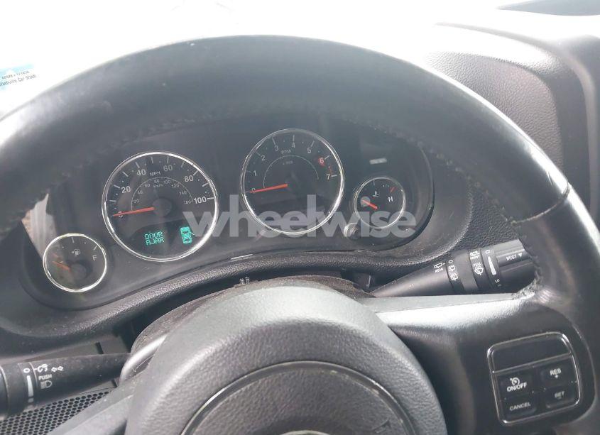 Photo 7 of 2015 Jeep Wrangler UNLIMITED SAHARA (VIN 1C4BJWEGXFL713140)