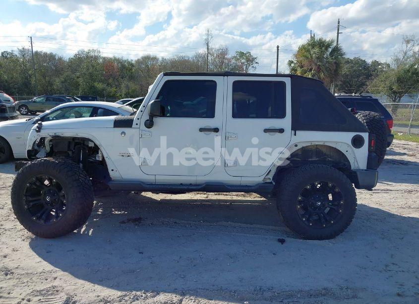 Photo 15 of 2016 Jeep Wrangler UNLIMITED SAHARA (VIN 1C4BJWEGXGL201976)