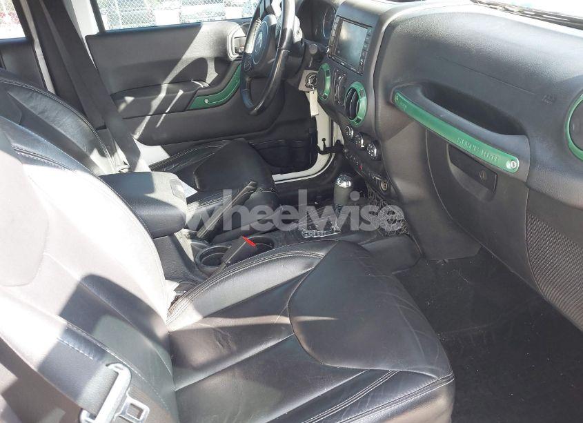 Photo 5 of 2016 Jeep Wrangler UNLIMITED SAHARA (VIN 1C4BJWEGXGL201976)