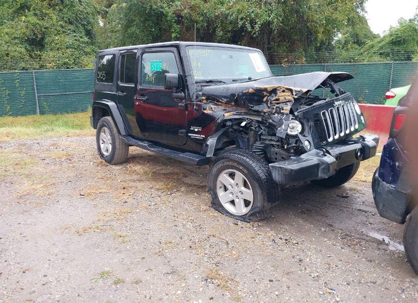 2017 Jeep Wrangler UNLIMITED SAHARA 4X4 (VIN 1C4BJWEGXHL561962) main photo