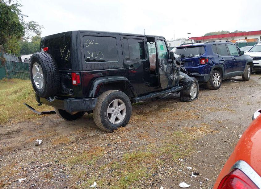 Photo 4 of 2017 Jeep Wrangler UNLIMITED SAHARA 4X4 (VIN 1C4BJWEGXHL561962)