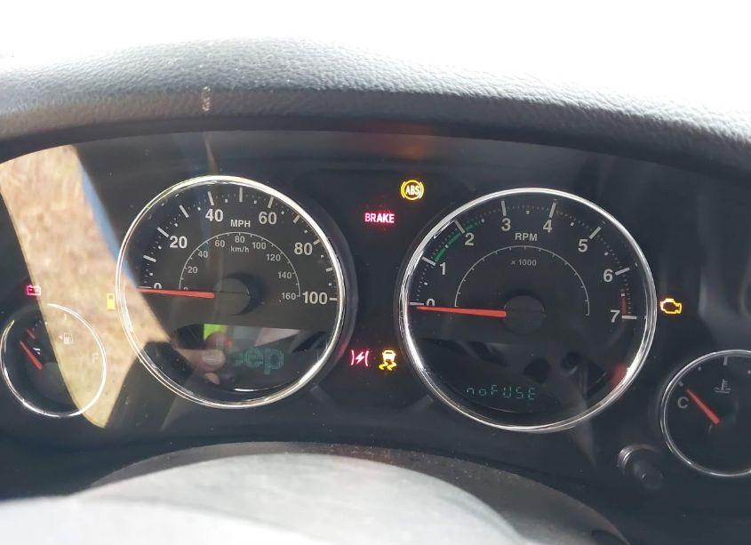 Photo 7 of 2017 Jeep Wrangler UNLIMITED SAHARA 4X4 (VIN 1C4BJWEGXHL561962)