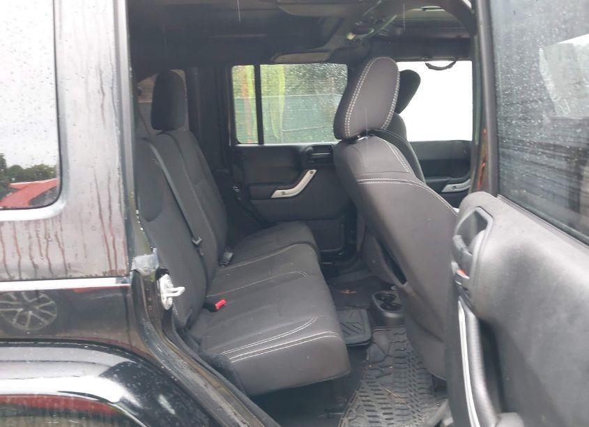 Photo 8 of 2017 Jeep Wrangler UNLIMITED SAHARA 4X4 (VIN 1C4BJWEGXHL561962)