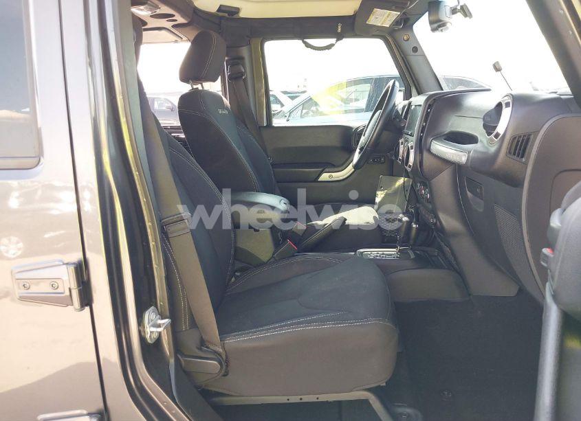 Photo 5 of 2017 Jeep Wrangler UNLIMITED SAHARA 4X4 (VIN 1C4BJWEGXHL730216)