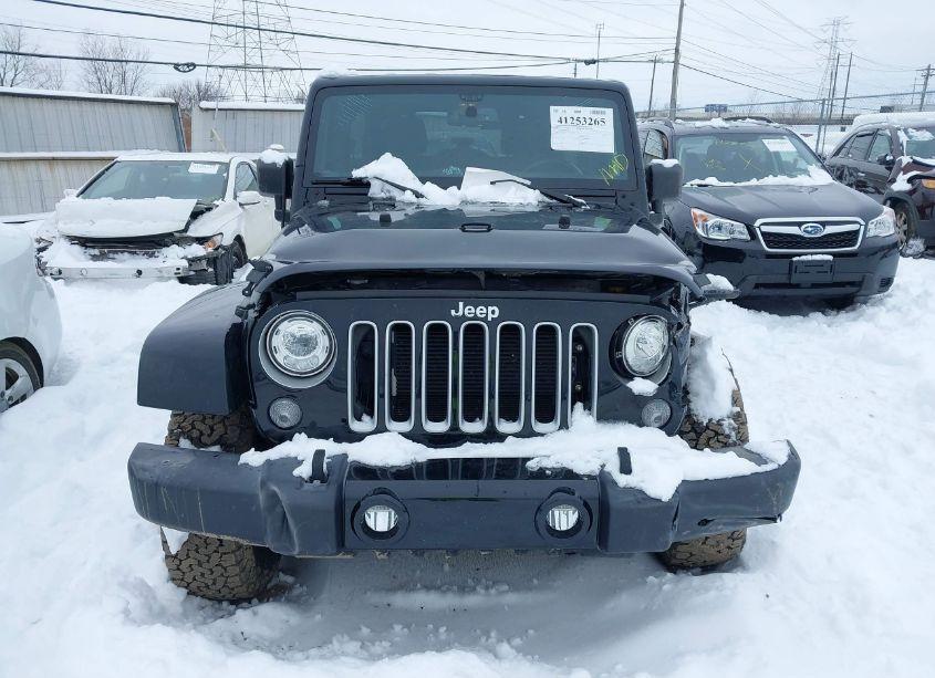Photo 12 of 2018 Jeep Wrangler JK UNLIMITED SAHARA 4X4 (VIN 1C4BJWEGXJL804644)