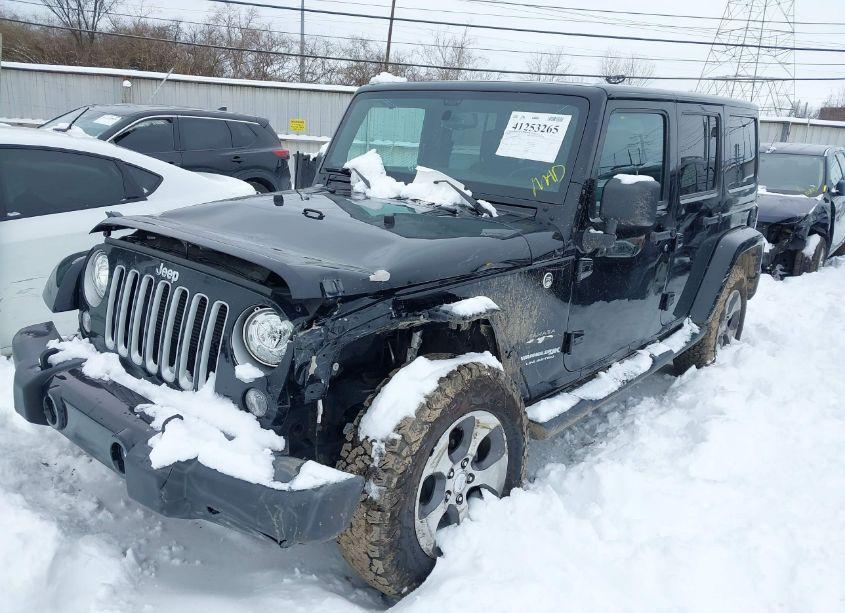 Photo 2 of 2018 Jeep Wrangler JK UNLIMITED SAHARA 4X4 (VIN 1C4BJWEGXJL804644)