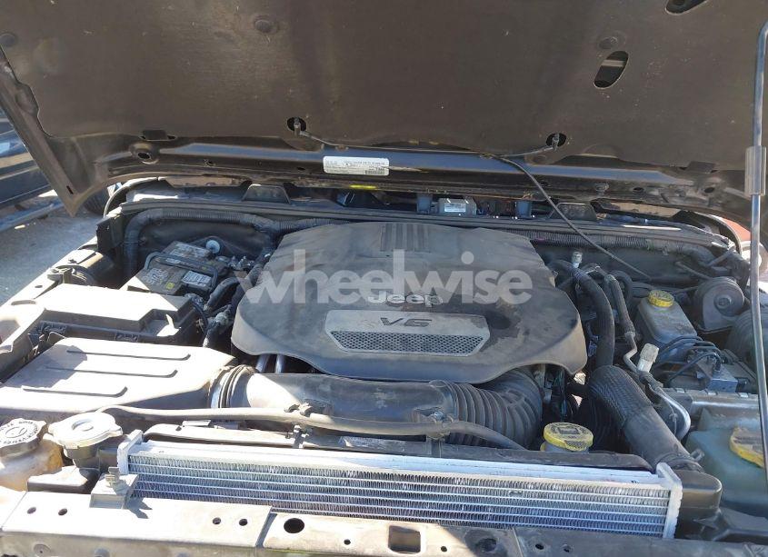 Photo 10 of 2018 Jeep Wrangler JK UNLIMITED ALTITUDE 4X4 (VIN 1C4BJWEGXJL848708)