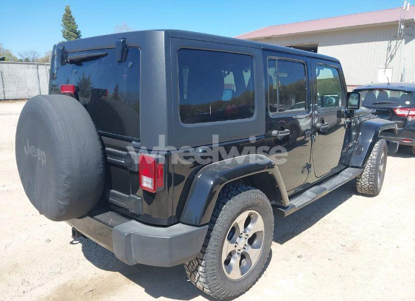 Photo 4 of 2018 Jeep Wrangler JK UNLIMITED SAHARA (VIN 1C4BJWEGXJL865122)