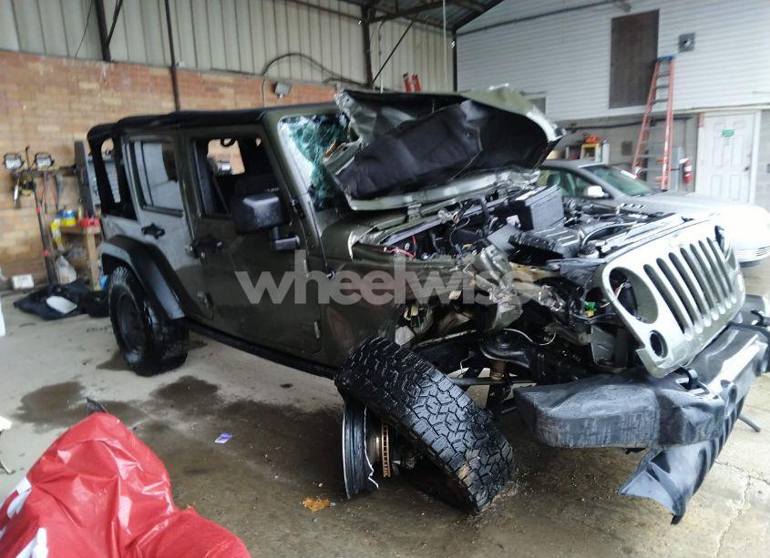 2015 Jeep Wrangler UNLIMITED RUBICON (VIN 1C4BJWFG0FL697299) main photo