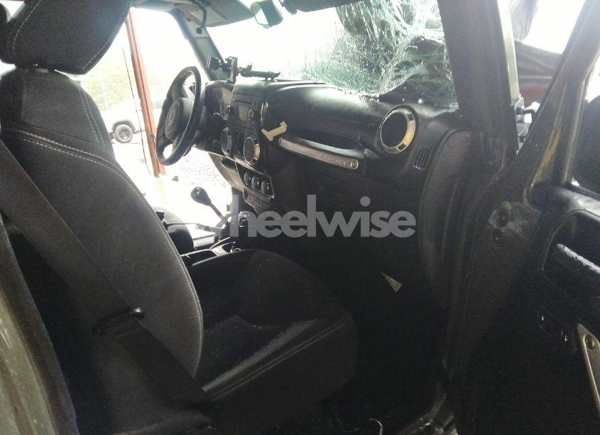 Photo 5 of 2015 Jeep Wrangler UNLIMITED RUBICON (VIN 1C4BJWFG0FL697299)