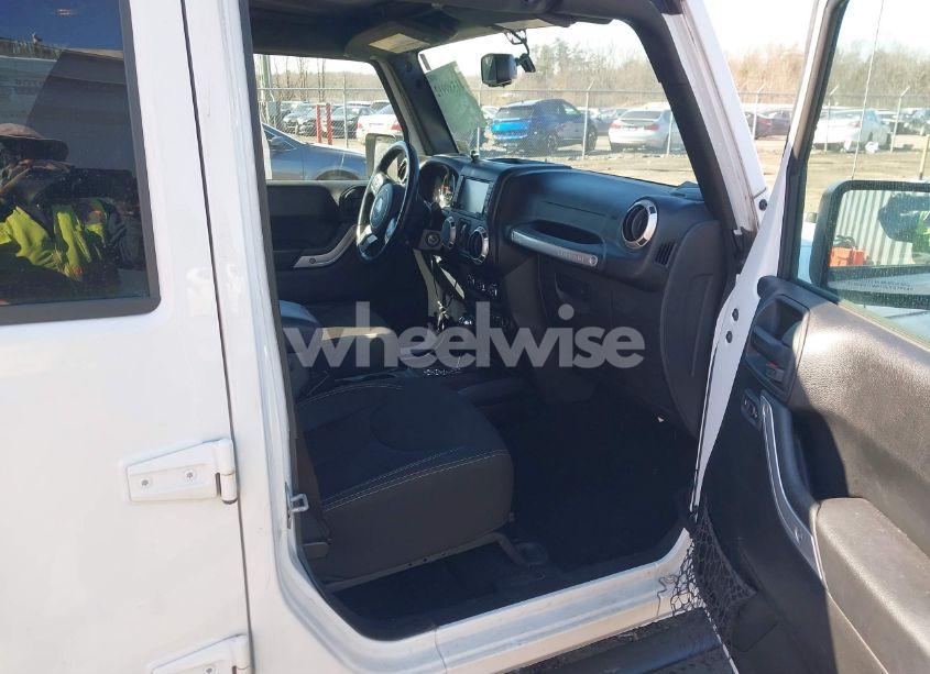 Photo 5 of 2017 Jeep Wrangler UNLIMITED RUBICON 4X4 (VIN 1C4BJWFG5HL719669)