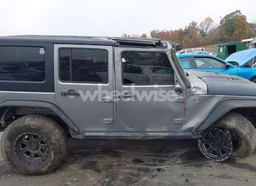 Photo 13 of 2017 Jeep Wrangler UNLIMITED RUBICON 4X4 (VIN 1C4BJWFG6HL512837)
