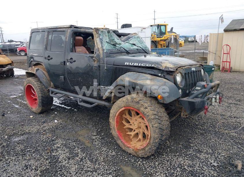 2018 Jeep Wrangler JK UNLIMITED RUBICON 4X4 (VIN 1C4BJWFG9JL844051) main photo