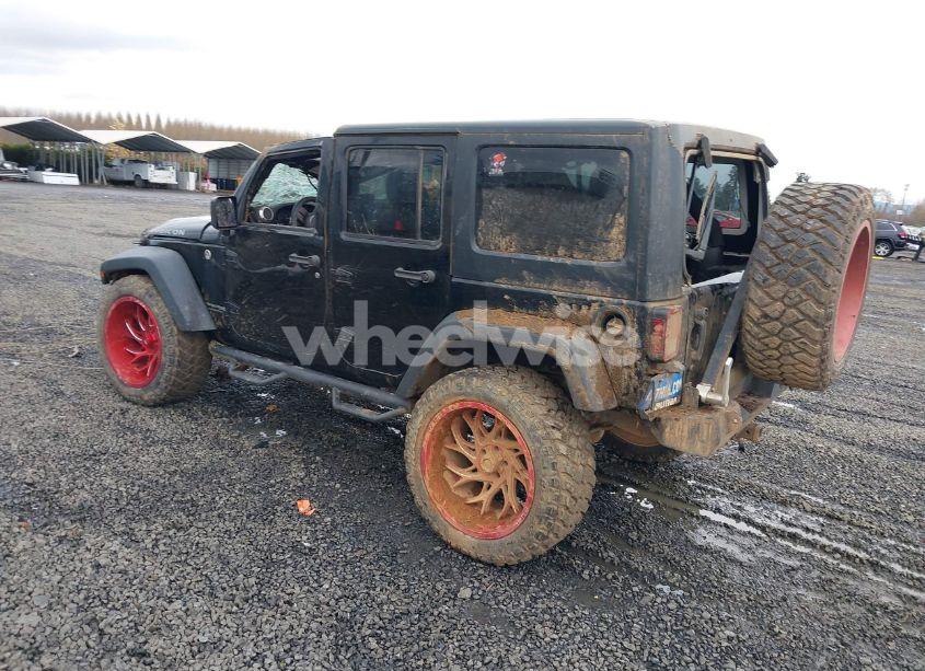 Photo 3 of 2018 Jeep Wrangler JK UNLIMITED RUBICON 4X4 (VIN 1C4BJWFG9JL844051)