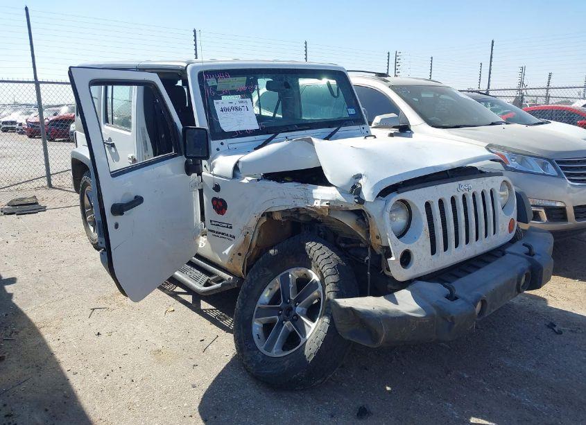 2016 Jeep Wrangler UNLIMITED SPORT RHD (VIN 1C4BJWKG6GL315798) main photo