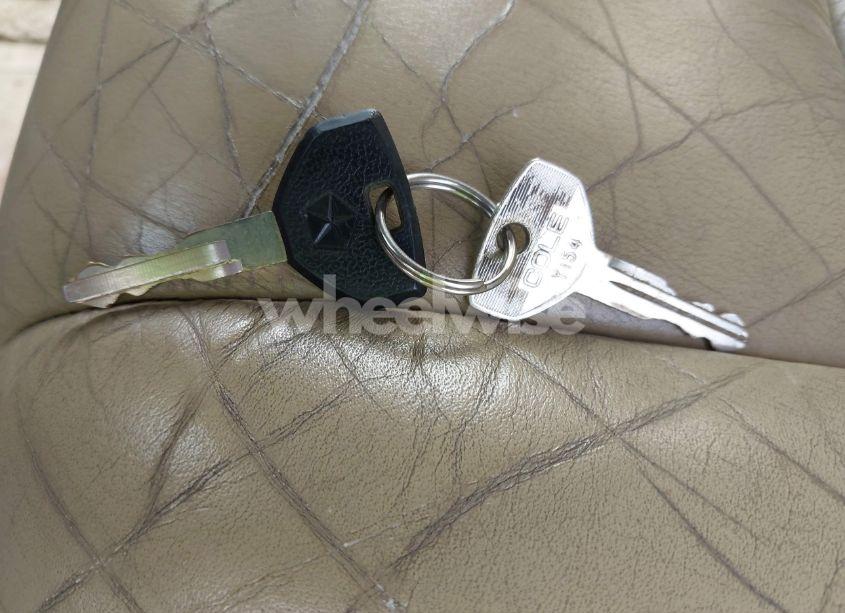 Photo 11 of 1993 Chrysler Town & COUNTRY (VIN 1C4GH54R2PX571021)