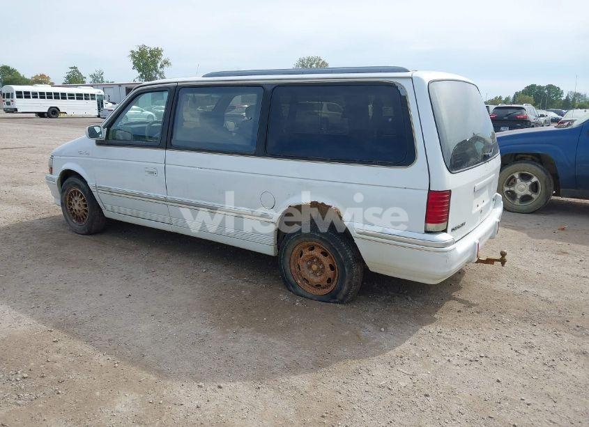 Photo 3 of 1993 Chrysler Town & COUNTRY (VIN 1C4GH54R2PX571021)