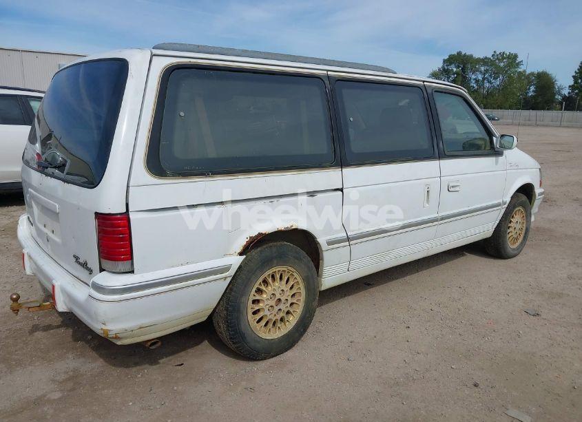 Photo 4 of 1993 Chrysler Town & COUNTRY (VIN 1C4GH54R2PX571021)