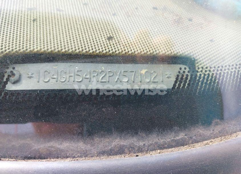 Photo 9 of 1993 Chrysler Town & COUNTRY (VIN 1C4GH54R2PX571021)