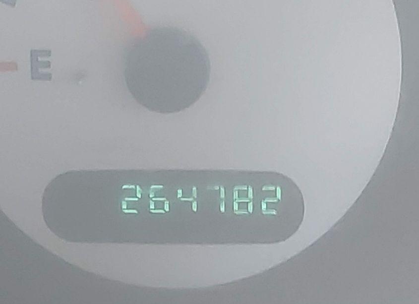 Photo 7 of 2002 Chrysler Voyager EC (VIN 1C4GJ15B12B557227)