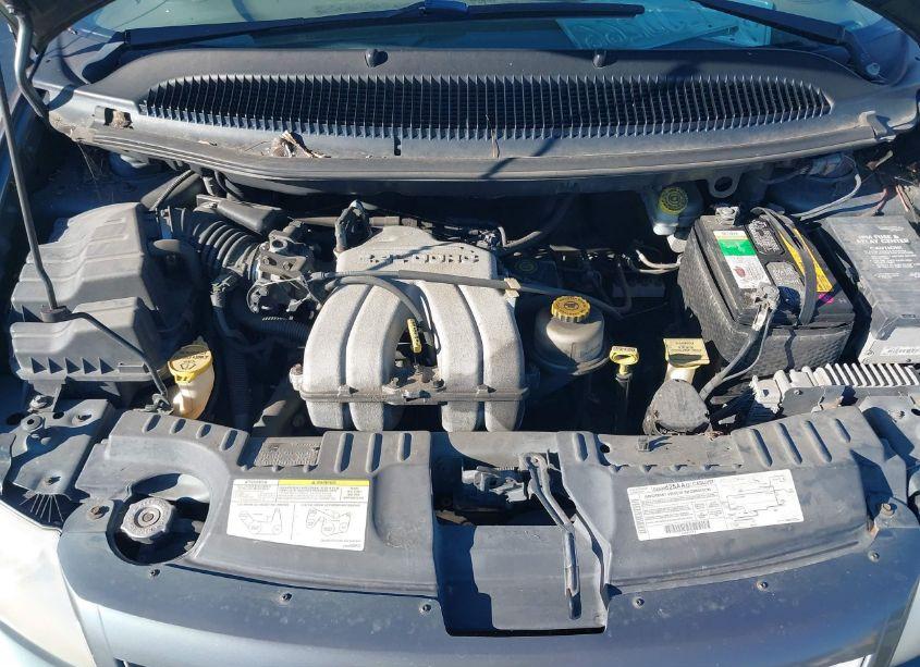 Photo 10 of 2002 Chrysler Voyager (VIN 1C4GJ25B42B530139)