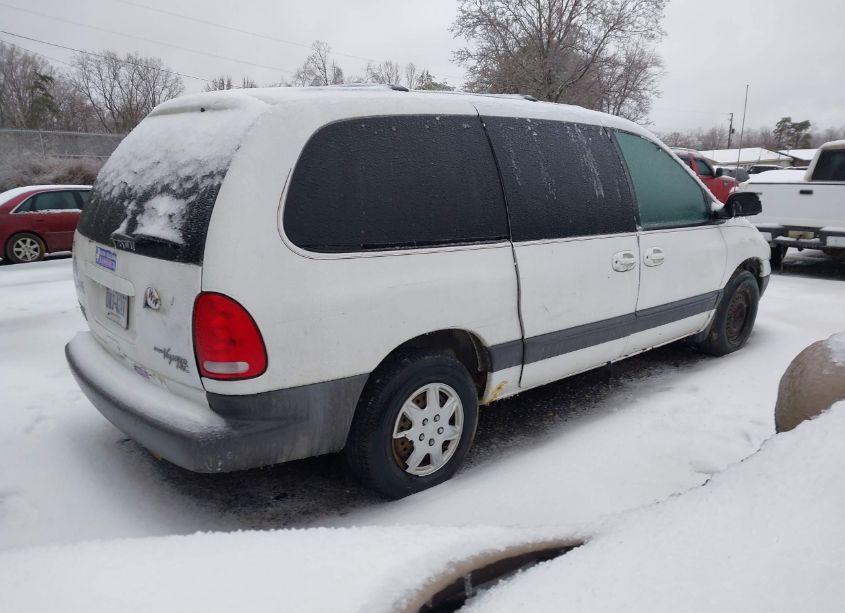 Photo 4 of 2000 Chrysler Grand VOYAGER SE (VIN 1C4GJ44G5YB697689)